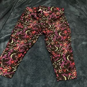 Dinsey Villains Capri Leggings Malificent and Dragon